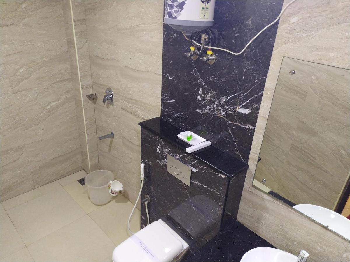 Hotel White Puducherry Buitenkant foto