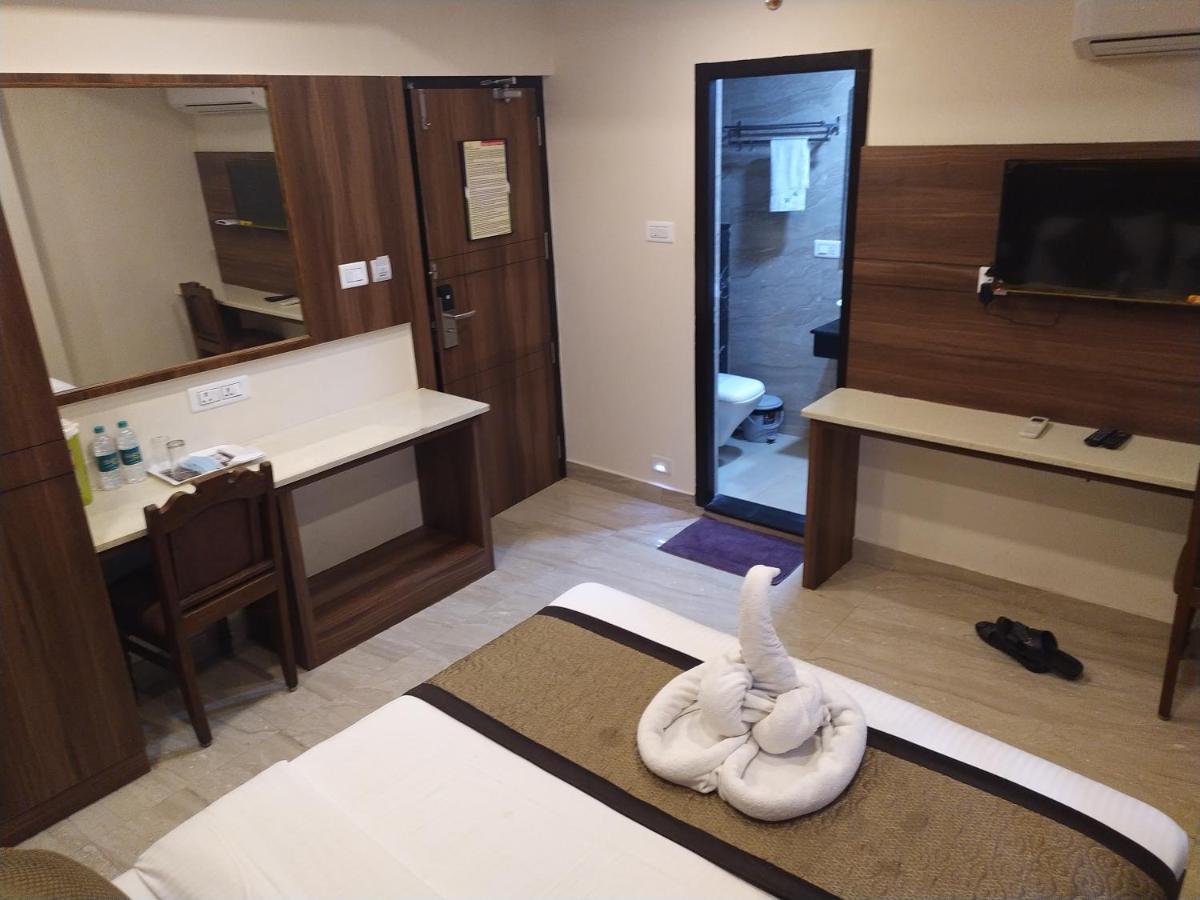 Hotel White Puducherry Buitenkant foto