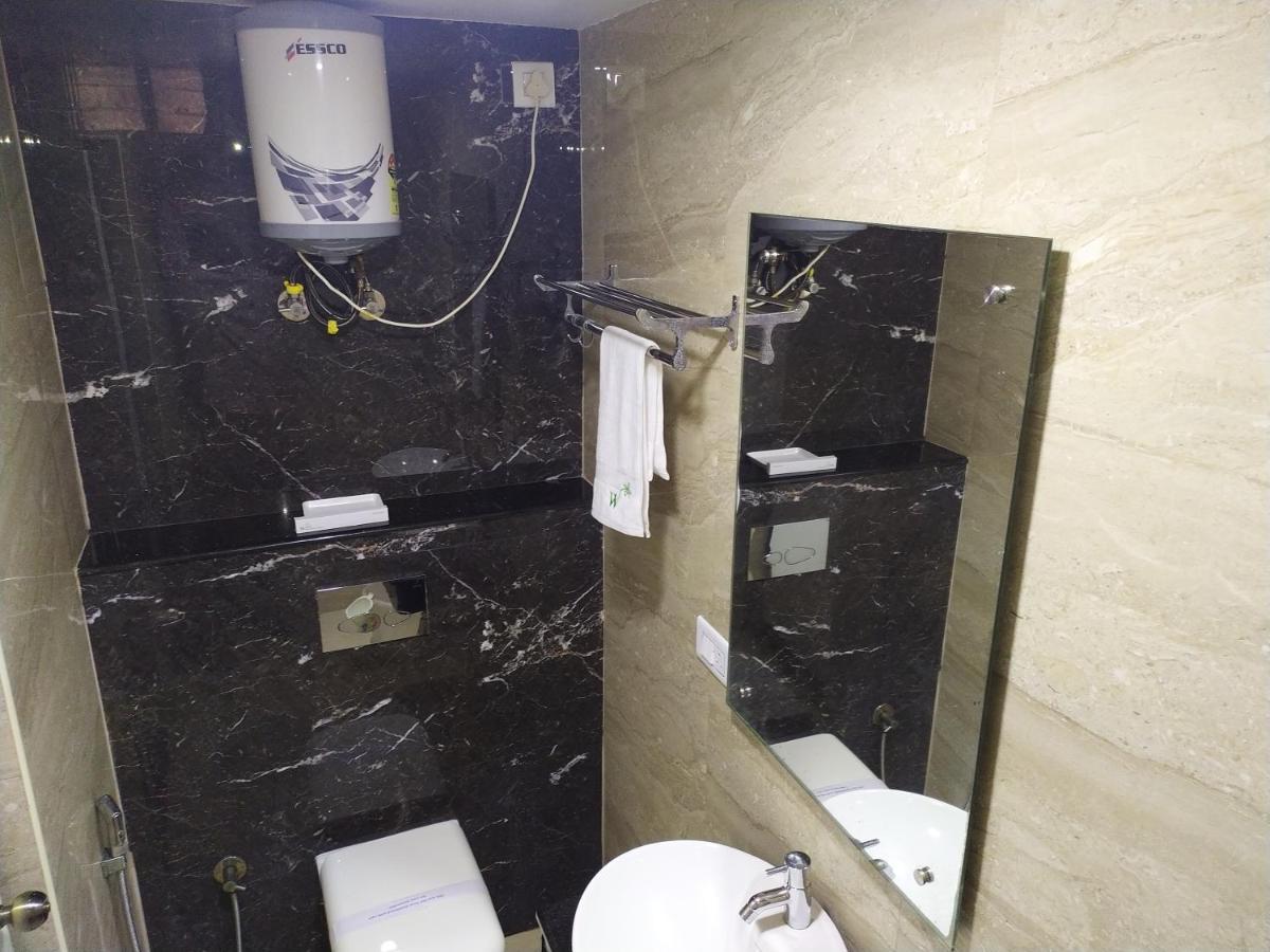 Hotel White Puducherry Buitenkant foto