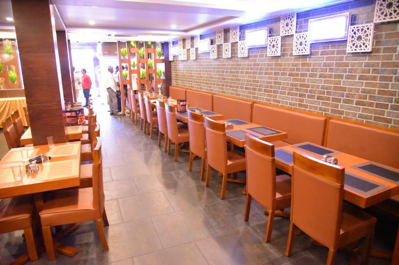 Hotel White Puducherry Buitenkant foto