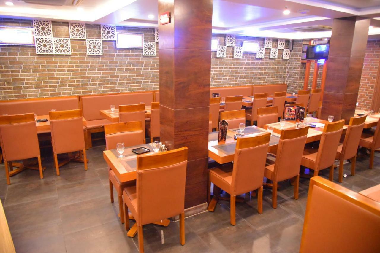 Hotel White Puducherry Buitenkant foto
