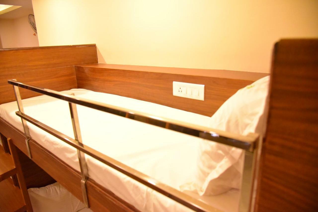 Hotel White Puducherry Buitenkant foto