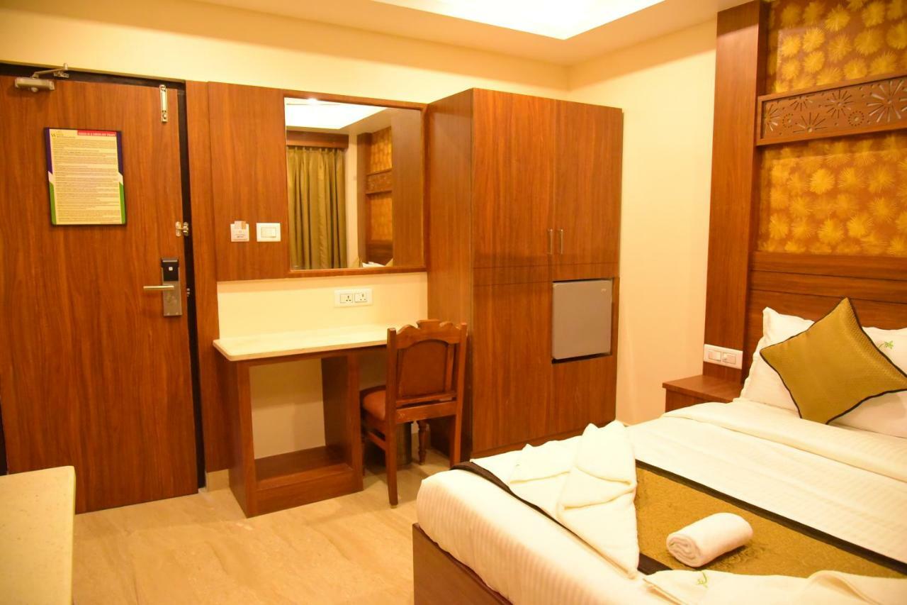 Hotel White Puducherry Buitenkant foto
