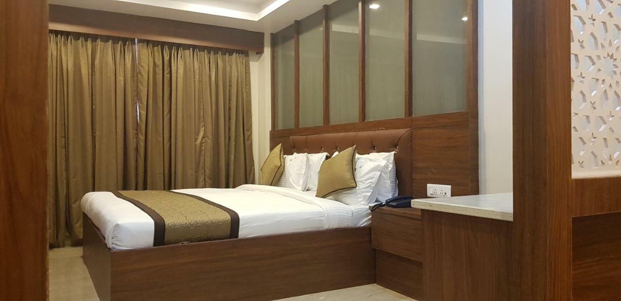 Hotel White Puducherry Buitenkant foto